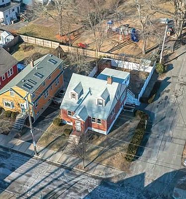 3rd image of 49 Glen Rock Ave