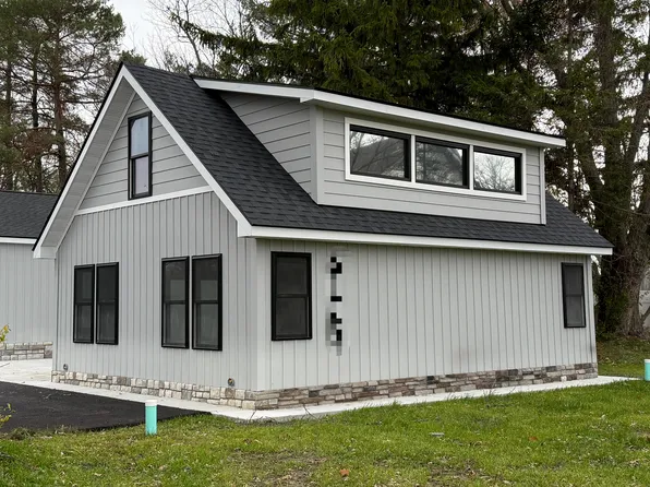 (undisclosed Address), Elma, NY 14059