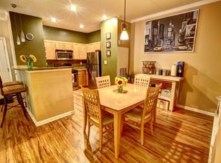 5132 Brittney Elyse Cir APT C, Centreville, VA 20120