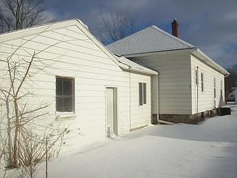 2nd image of 202 Flint St