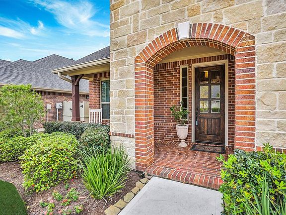 3rd image of 9923 Downey Emerald Dr