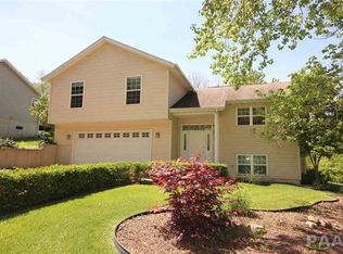 100 Walnut Dr, East Peoria, IL 61611