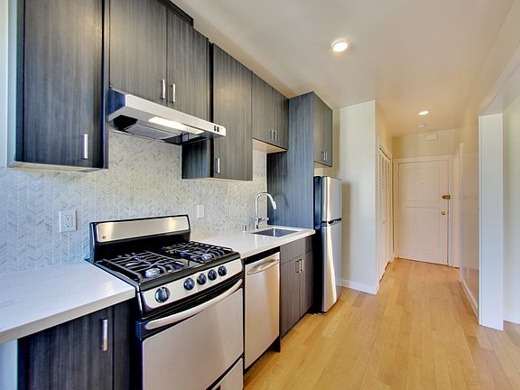 4th image of 3659-3677 20th St #1303R