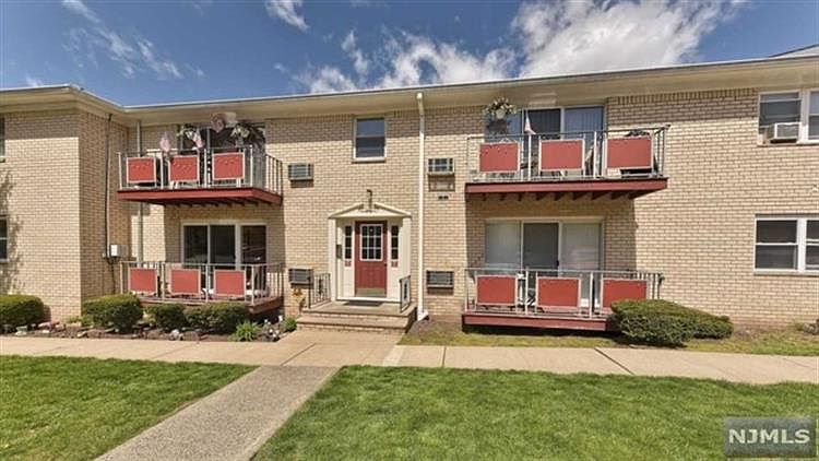 1st image of 386 Hoover Ave