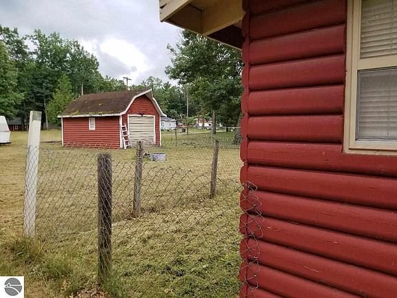 5th image of 4985 Lucinda Dr