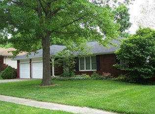 3908 Queen Ridge Dr, Independence, MO 64055