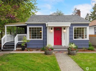 10333 Interlake Ave N, Seattle, WA