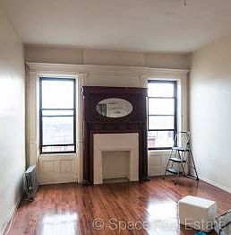4th image of 1242 Pacific St APT 5