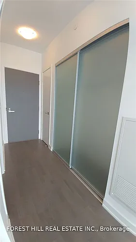 501 Saint Clair Ave W Photo 1