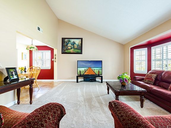 5th image of 15264 Granada Ave