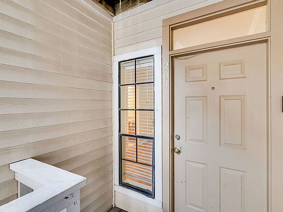 4th image of 715 West Ave