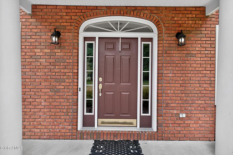 3rd image of 106 Elizabethfield Way