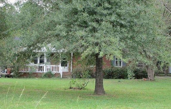 2nd image of 160 Maple Rd