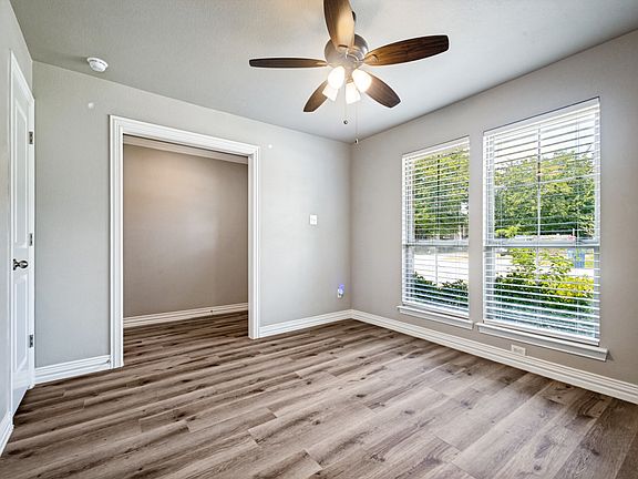 5th image of 122 Elm Ln
