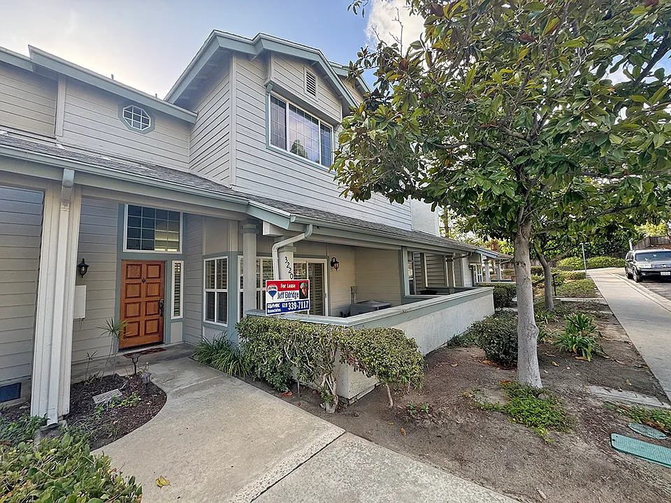 3220 Old Bridgeport Way
