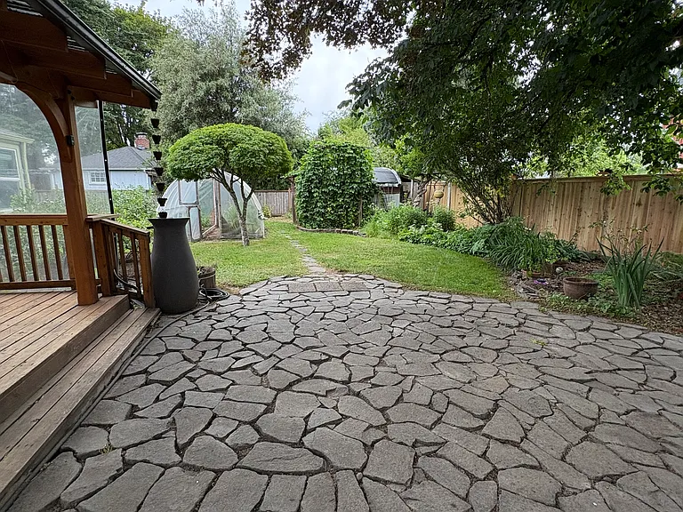 665 SE Vera Ave — Photo 18