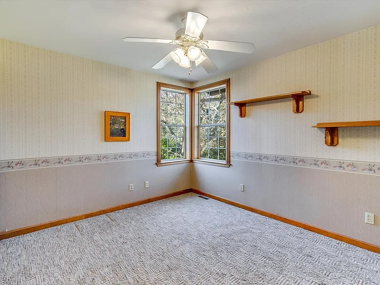 20 Rosedale Rd — Photo 33
