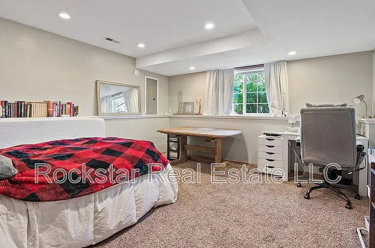 607 W Persimmon Ln — Photo 16