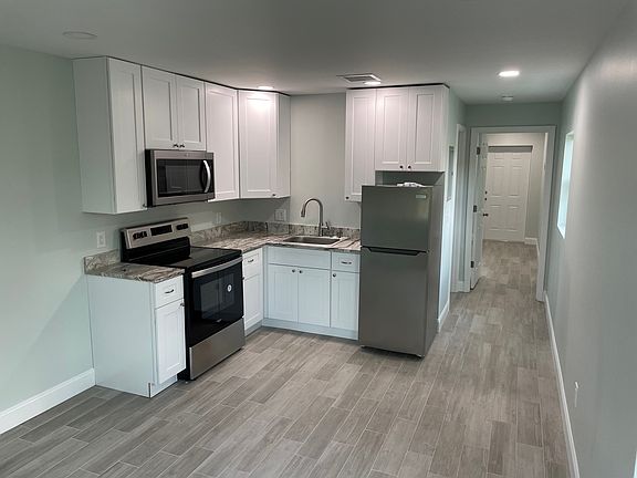 2nd image of 320 SE Martin Luther King Junior Blvd