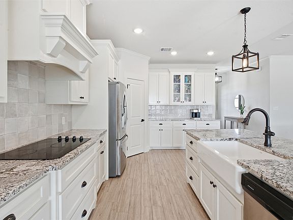 5th image of 1044 Monarch Ct