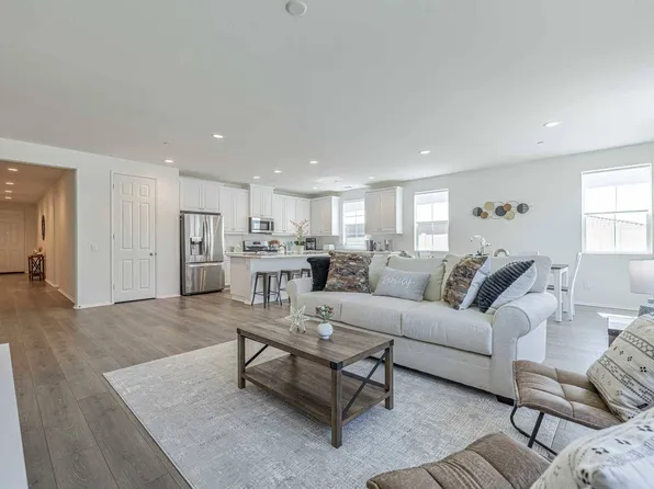6127 W Avenue J9, Lancaster, CA