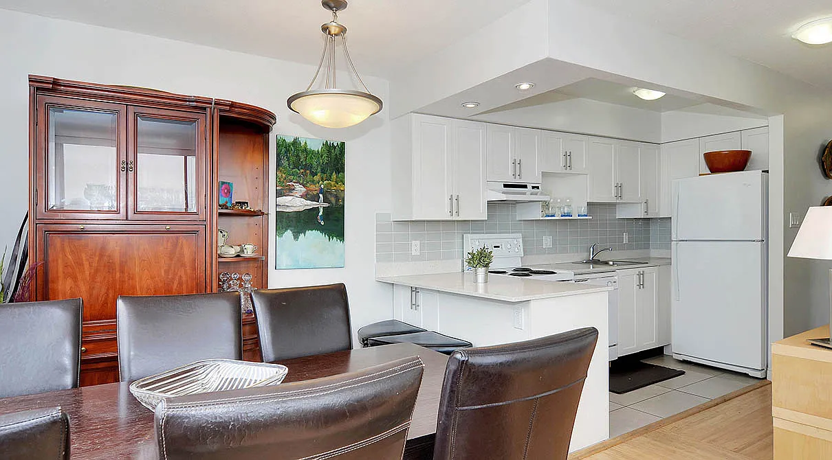 English Bay Tower — Photo 2