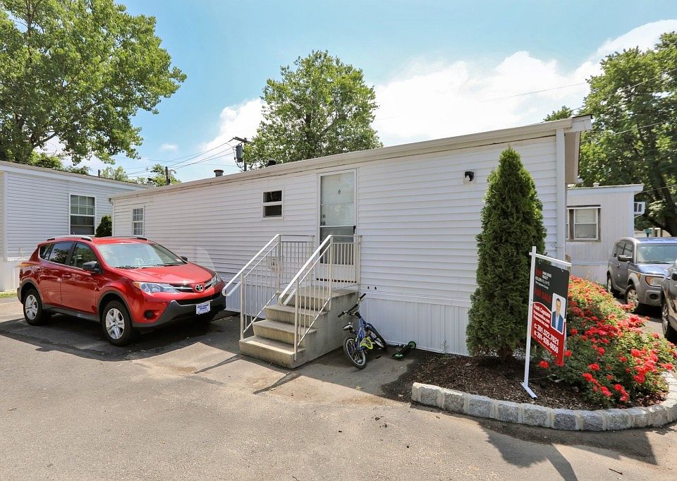 1st image of 9 Avenue A