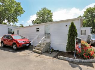 9 Avenue A, Moonachie, NJ 07074