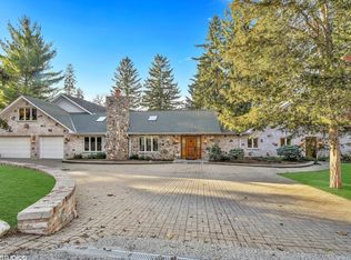 238 Biltmore Dr, North Barrington, IL 60010