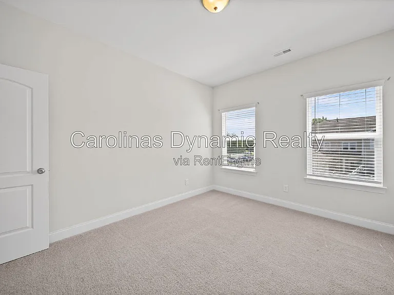 1106 Cigar Ln — Photo 28