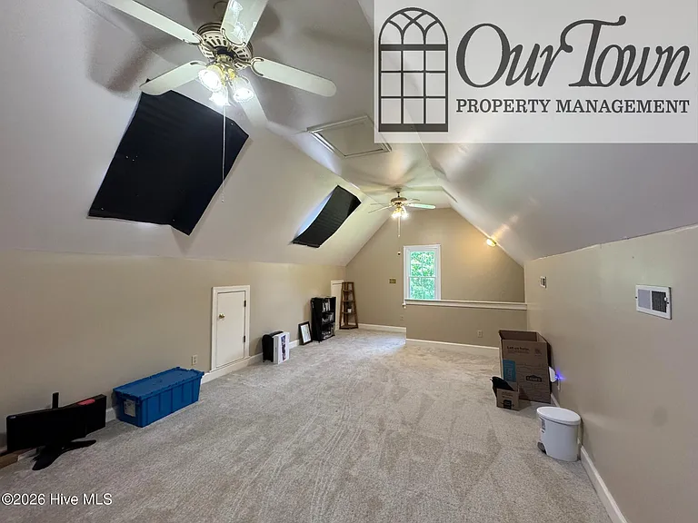 2906 Brentwood Dr N — Photo 29