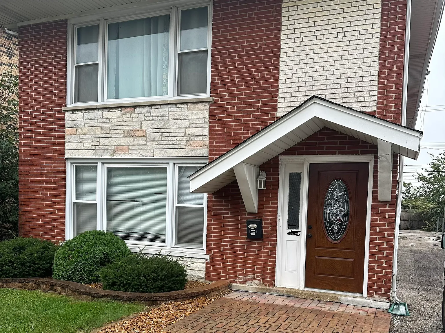 2 bed, 800 sqft, $2,000 — Photo 1