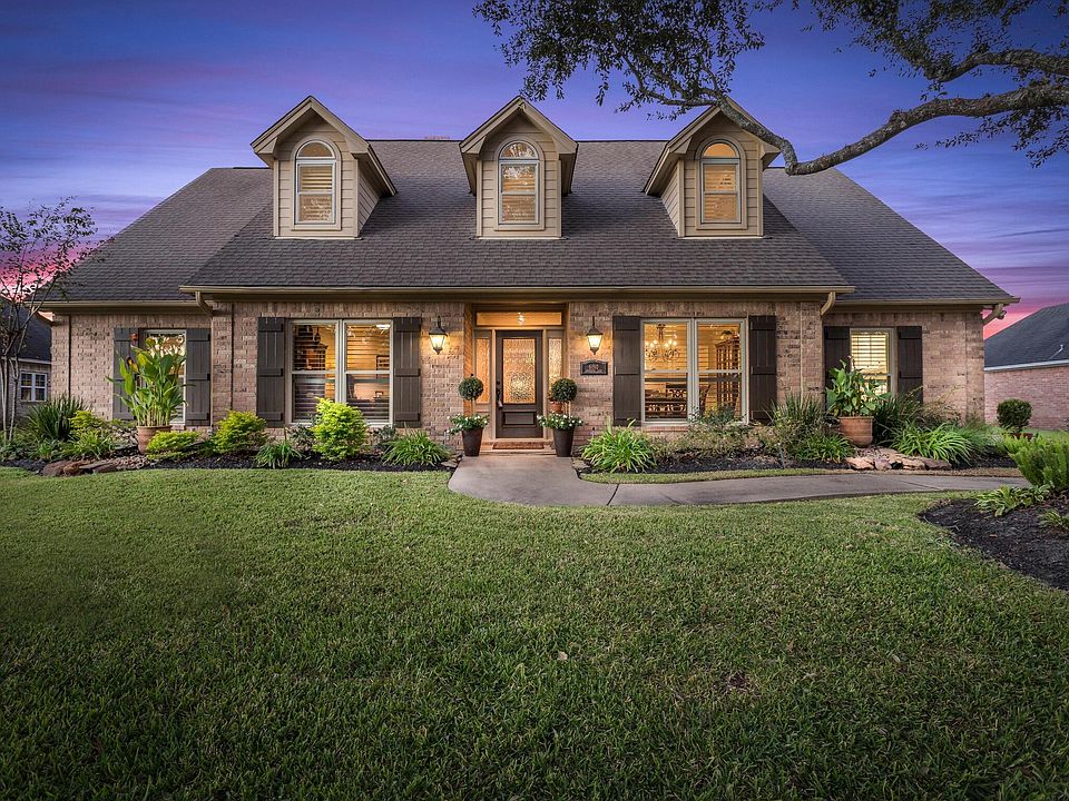 1st image of 6190 Sheridan Oaks Dr