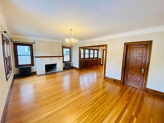 5th image of 3524 1st Ave S