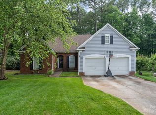 7006 Scuppernong Ct, Charlotte, NC 28215