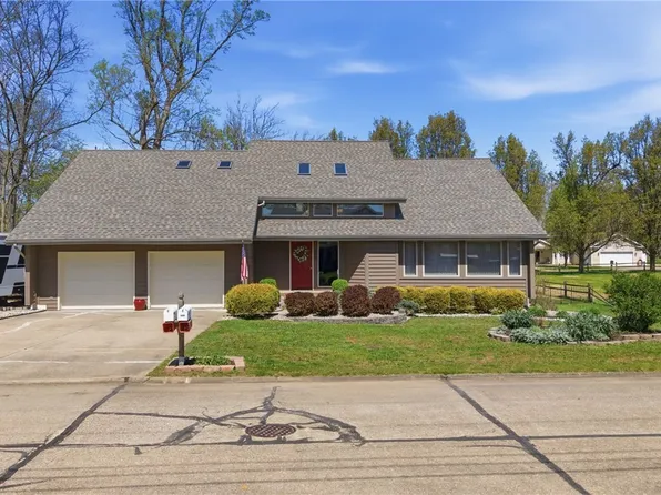 256 Walnut Grv, Washington, WV 26181