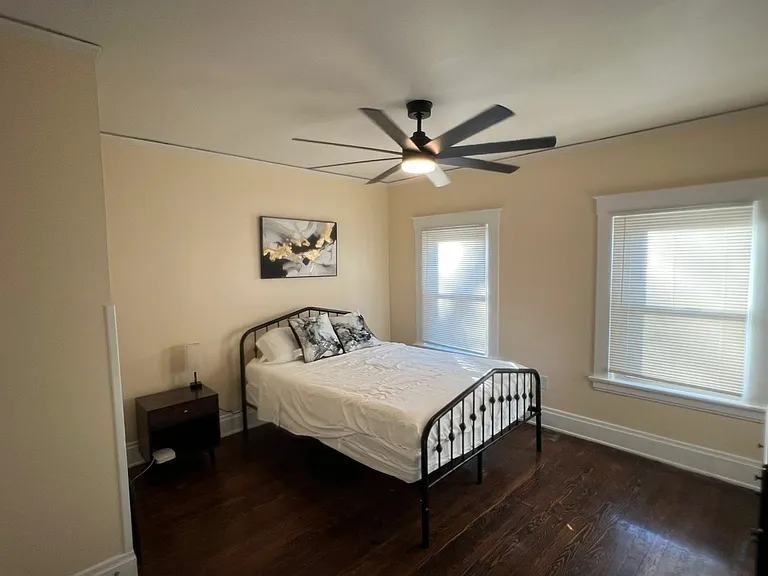 2121 Burnet Ave — Photo 9