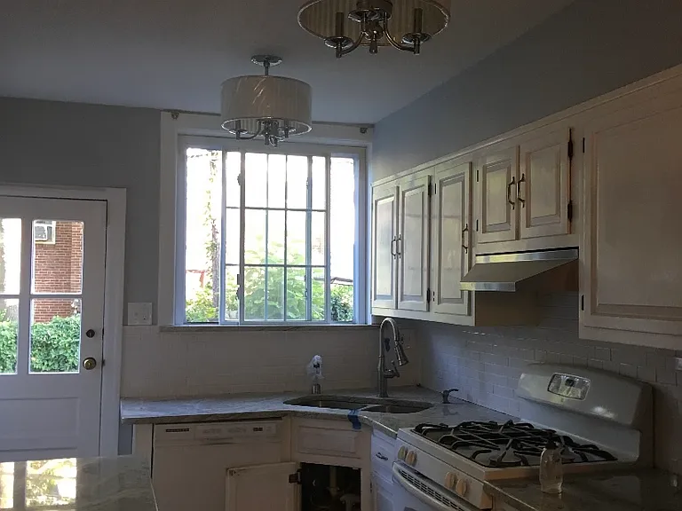 214 Upland Rd — Photo 12