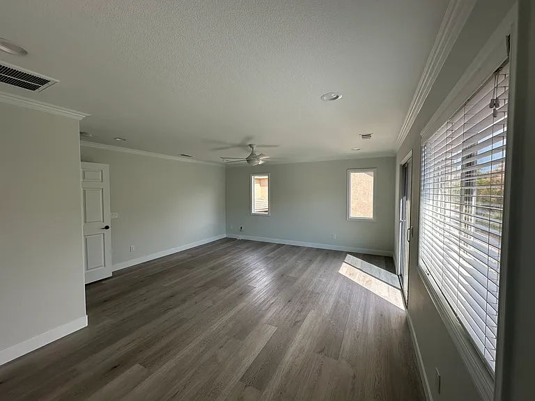 25201 Lemongrass St — Photo 16