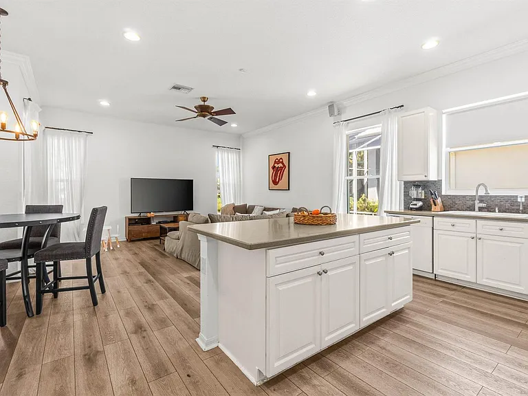4621 Windward Cove Ln — Photo 31