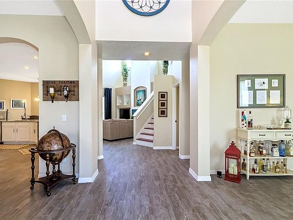 5th image of 652 Cedar Forest Cir