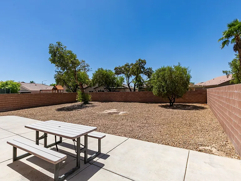 2925 Dowitcher Ave — Photo 34