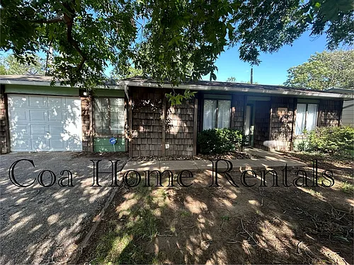 1221 N Smith St Photo 1