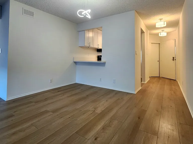 2120 S Bentley Ave #203 — Photo 19