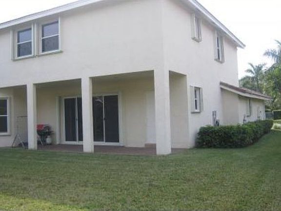 3rd image of 886 Stillwater Ct