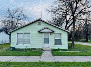 4231 3rd St, Walnut Springs, TX 76690