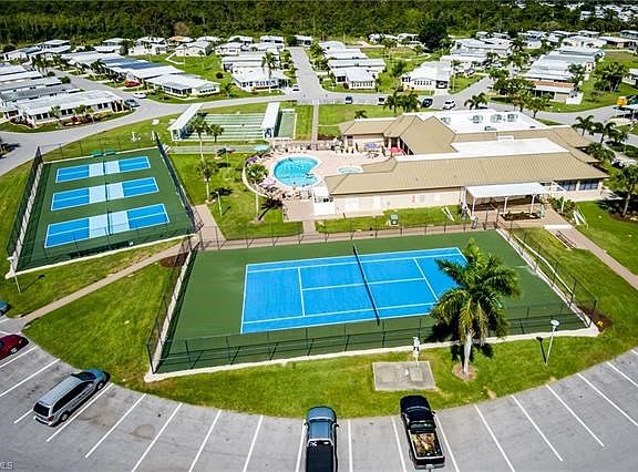 3rd image of 193 Queen Palm Dr