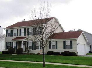 20 Raven Dr, Aurora, IL 60506