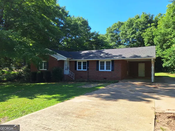 812 N 16th St, Lanett, AL 36863