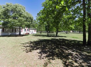 124 Sandy Oaks Ln, Cross, SC 29436